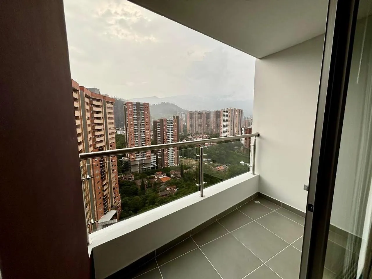 Moderno Apartamento En Sabaneta Colombia